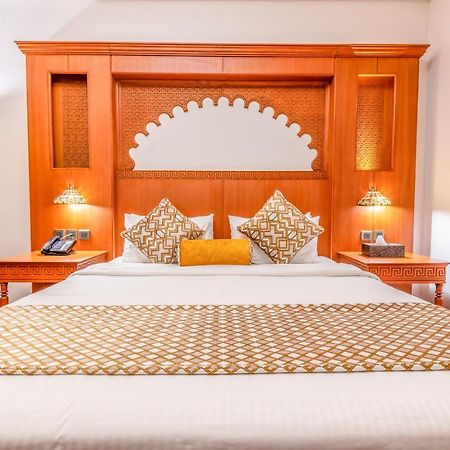 فندق بلاتنيوم مسقط المظهر الخارجي الصورة