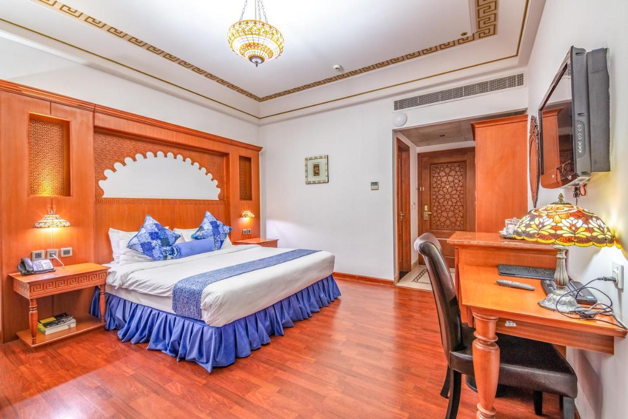 فندق بلاتنيوم مسقط المظهر الخارجي الصورة
