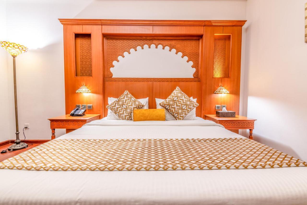 فندق بلاتنيوم مسقط المظهر الخارجي الصورة